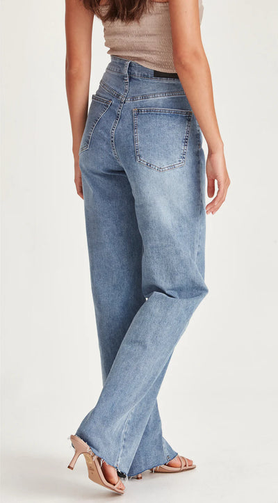 Antigoni | Jean Blue